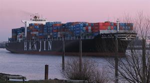 Chinese container ship - credit: Flickr/ M Prinke (CC by S.A 2.0)